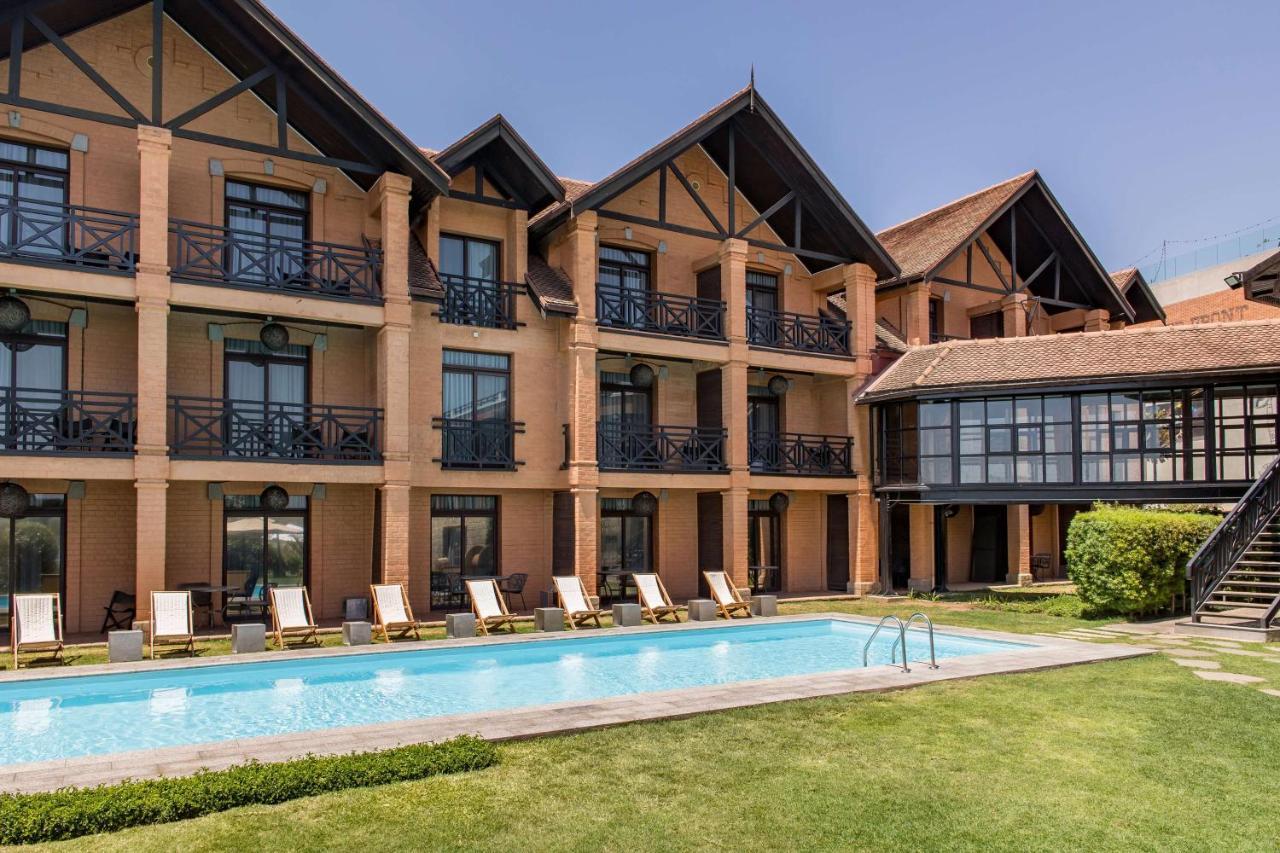 Radisson Hotel Tamboho Waterfront Антананариву Екстериор снимка