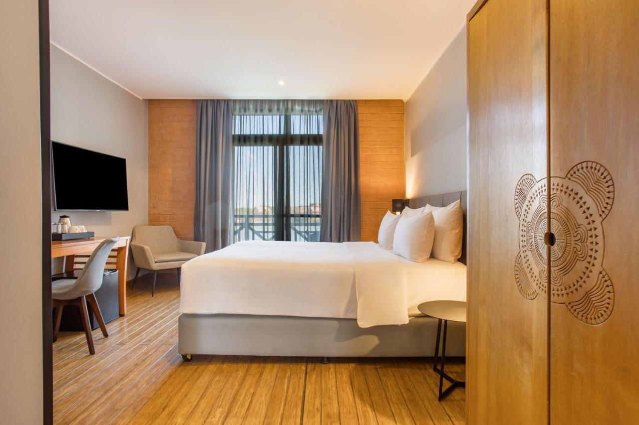 Radisson Hotel Tamboho Waterfront Антананариву Екстериор снимка