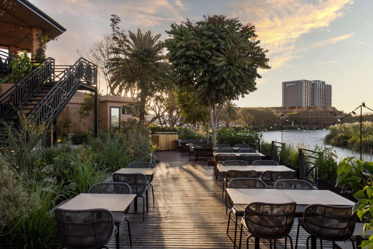 Radisson Hotel Tamboho Waterfront Антананариву Екстериор снимка