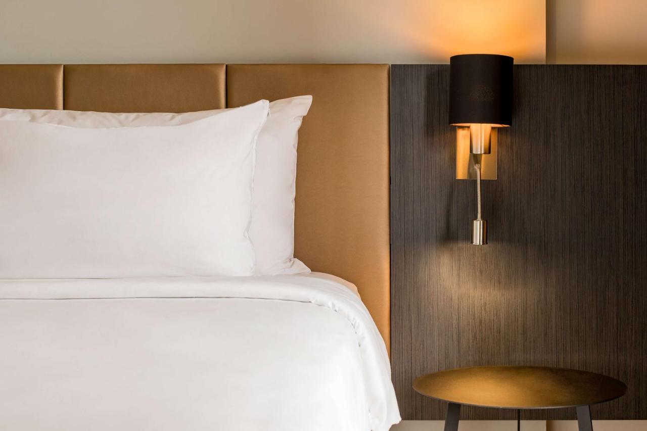 Radisson Hotel Tamboho Waterfront Антананариву Екстериор снимка
