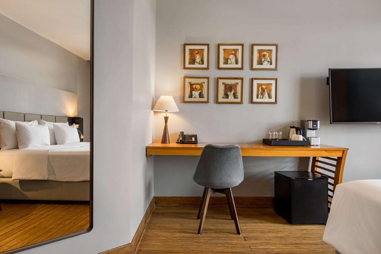 Radisson Hotel Tamboho Waterfront Антананариву Екстериор снимка